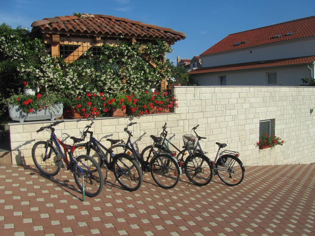 Jimy Apartments Σίμπενικ Εξωτερικό φωτογραφία